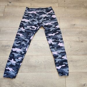 Medium Calvin Klein Performance Camo Leggings